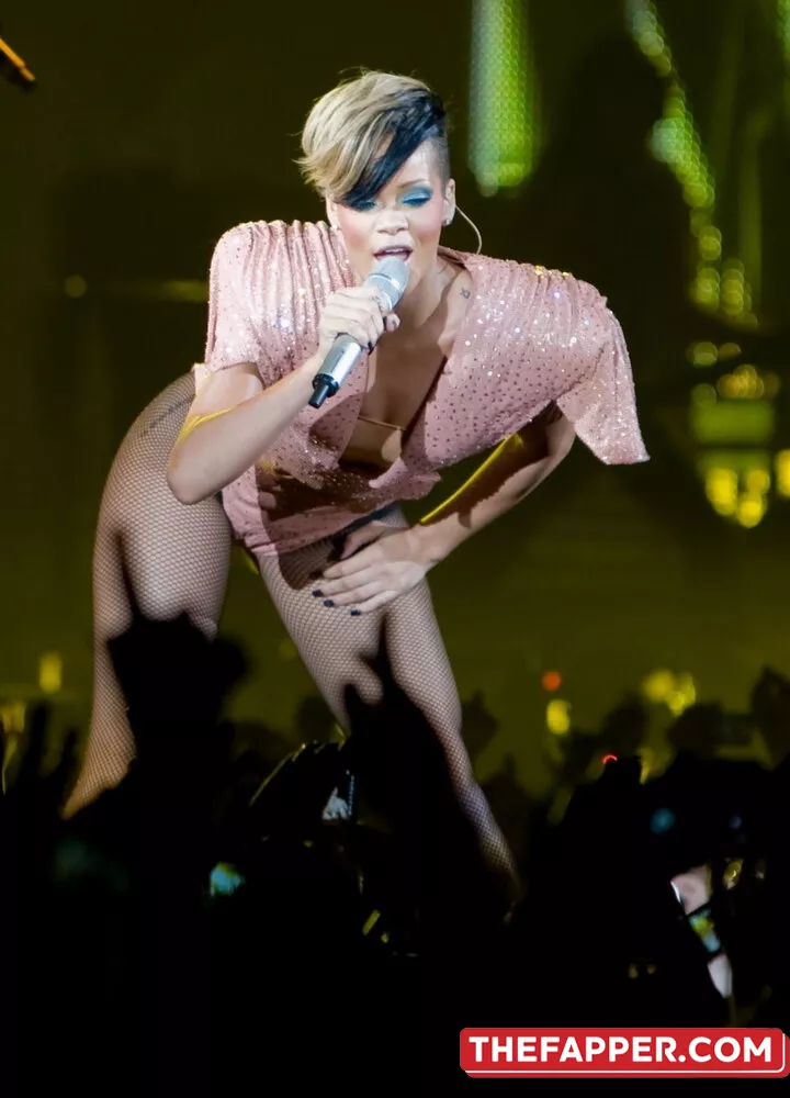 Rihanna  Onlyfans Leaked Nude Image #nasMYgphUm