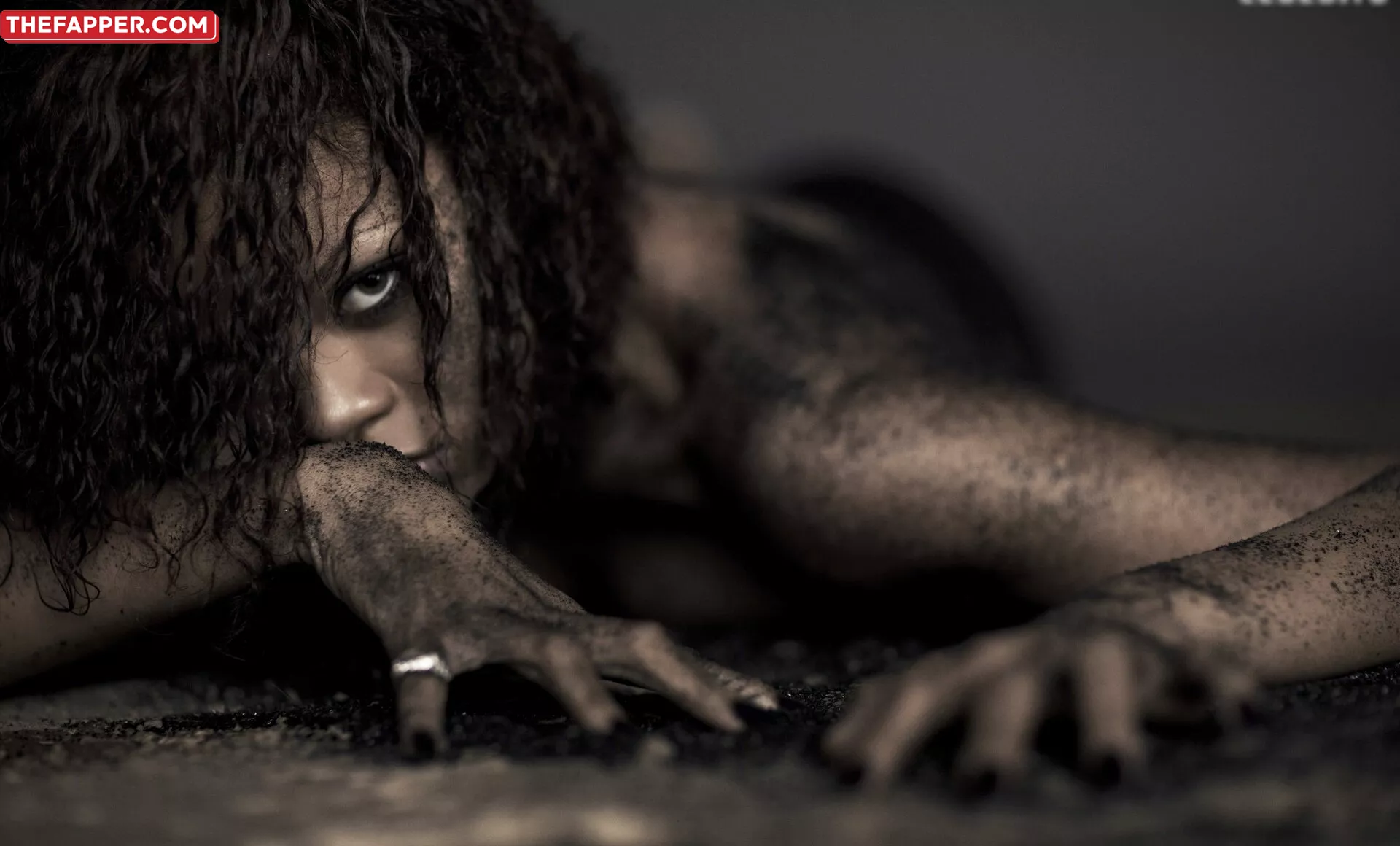 Rihanna  Onlyfans Leaked Nude Image #qGanLJwTLR