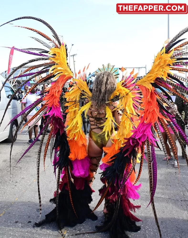 Rihanna  Onlyfans Leaked Nude Image #qVZiV48IyT