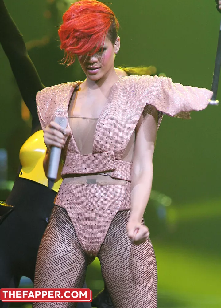 Rihanna  Onlyfans Leaked Nude Image #sGe2r6XTh6