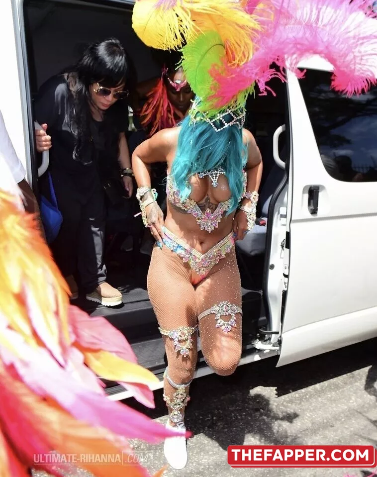 Rihanna  Onlyfans Leaked Nude Image #sPwpOSbAdS