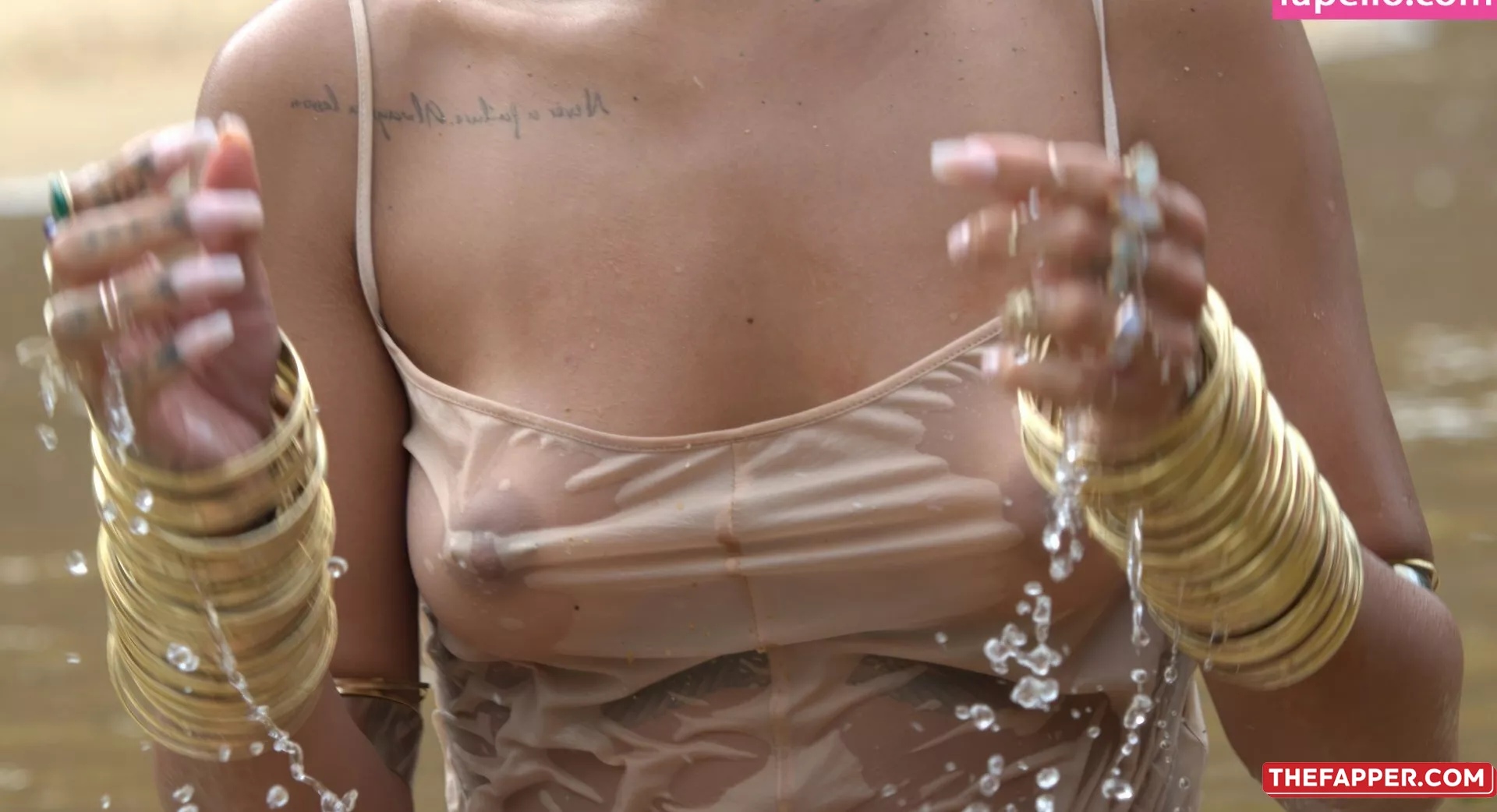 Rihanna  Onlyfans Leaked Nude Image #tXgzYjHjjg