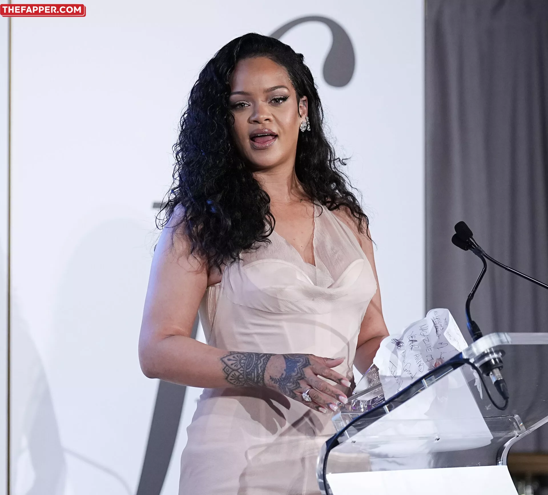 Rihanna  Onlyfans Leaked Nude Image #uuxYE0YK45