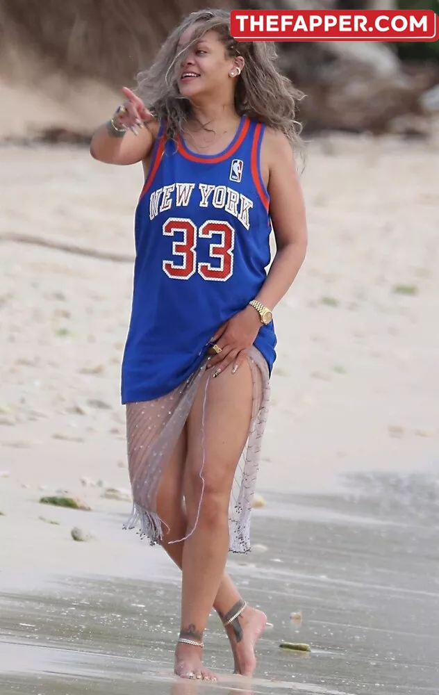 Rihanna  Onlyfans Leaked Nude Image #wvCKLyPicY