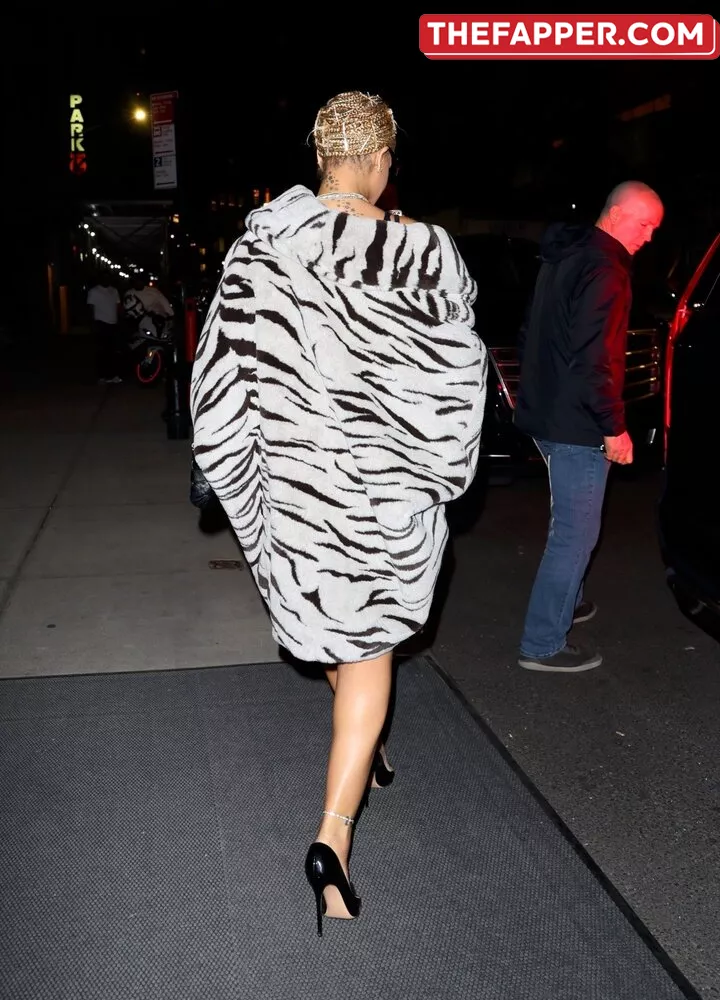 Rihanna  Onlyfans Leaked Nude Image #xbaZVrcBcw