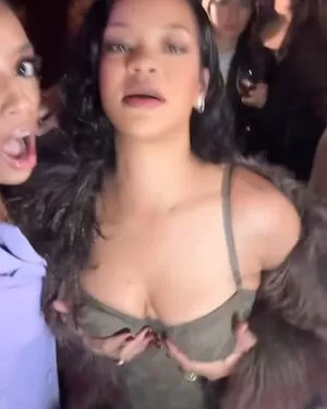 Rihanna Onlyfans Leaked Nude Image #yWiXO5xL30
