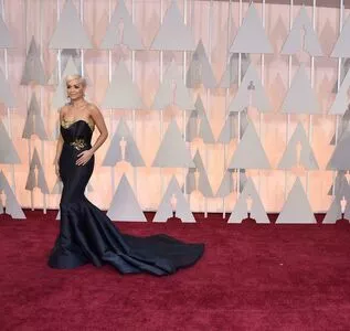 Rita Ora #Cr8tZA2p3j