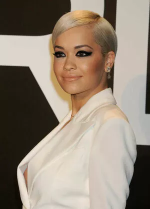 Rita Ora #MRXxITjN9n