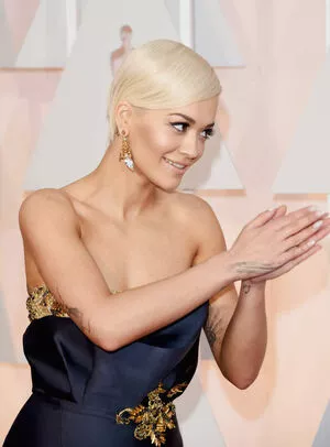 Rita Ora #qz4okYxCrG