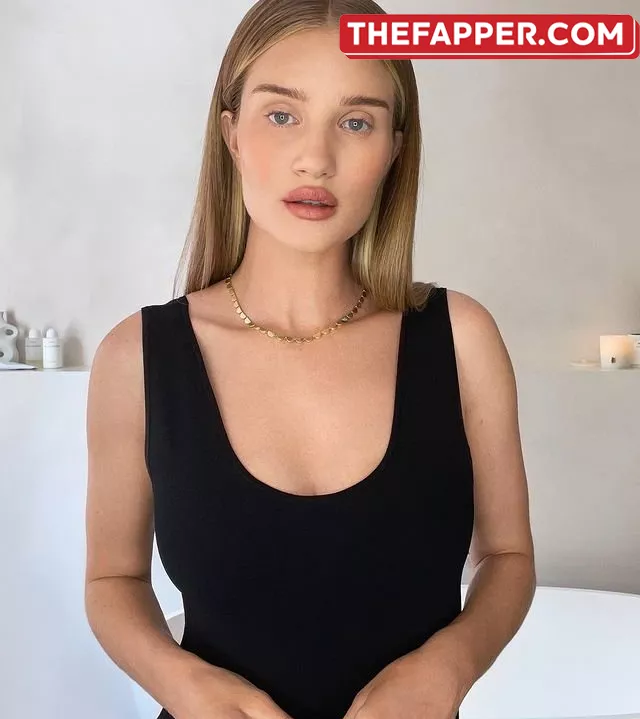 Rosie Huntington Whiteley  Onlyfans Leaked Nude Image #7nXqF2Wrk8
