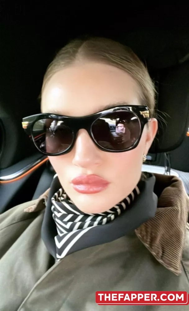 Rosie Huntington Whiteley  Onlyfans Leaked Nude Image #8e2S2pQYZ1