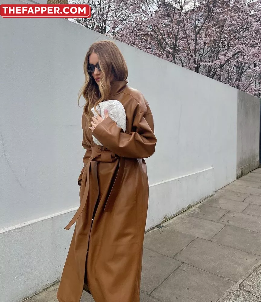 Rosie Huntington Whiteley  Onlyfans Leaked Nude Image #AUGv4RoMNo