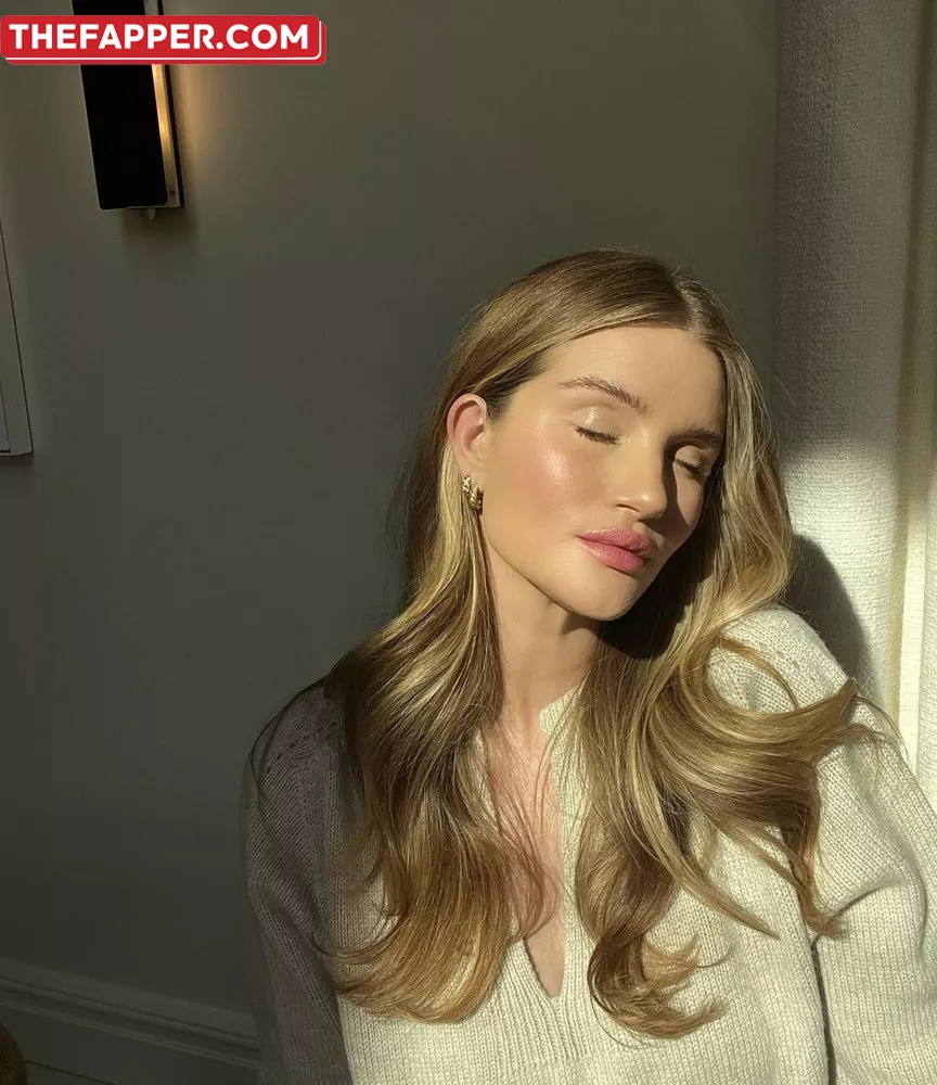 Rosie Huntington Whiteley  Onlyfans Leaked Nude Image #F8OIr6Svcg