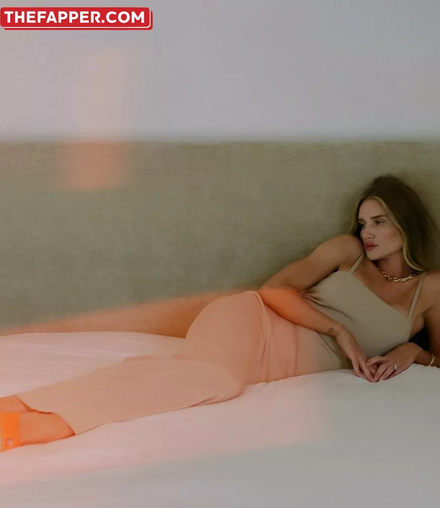 Rosie Huntington Whiteley  Onlyfans Leaked Nude Image #gxxzsw4iMO