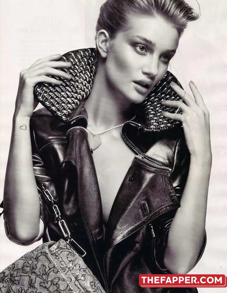 Rosie Huntington Whiteley  Onlyfans Leaked Nude Image #k4AQH6duJO