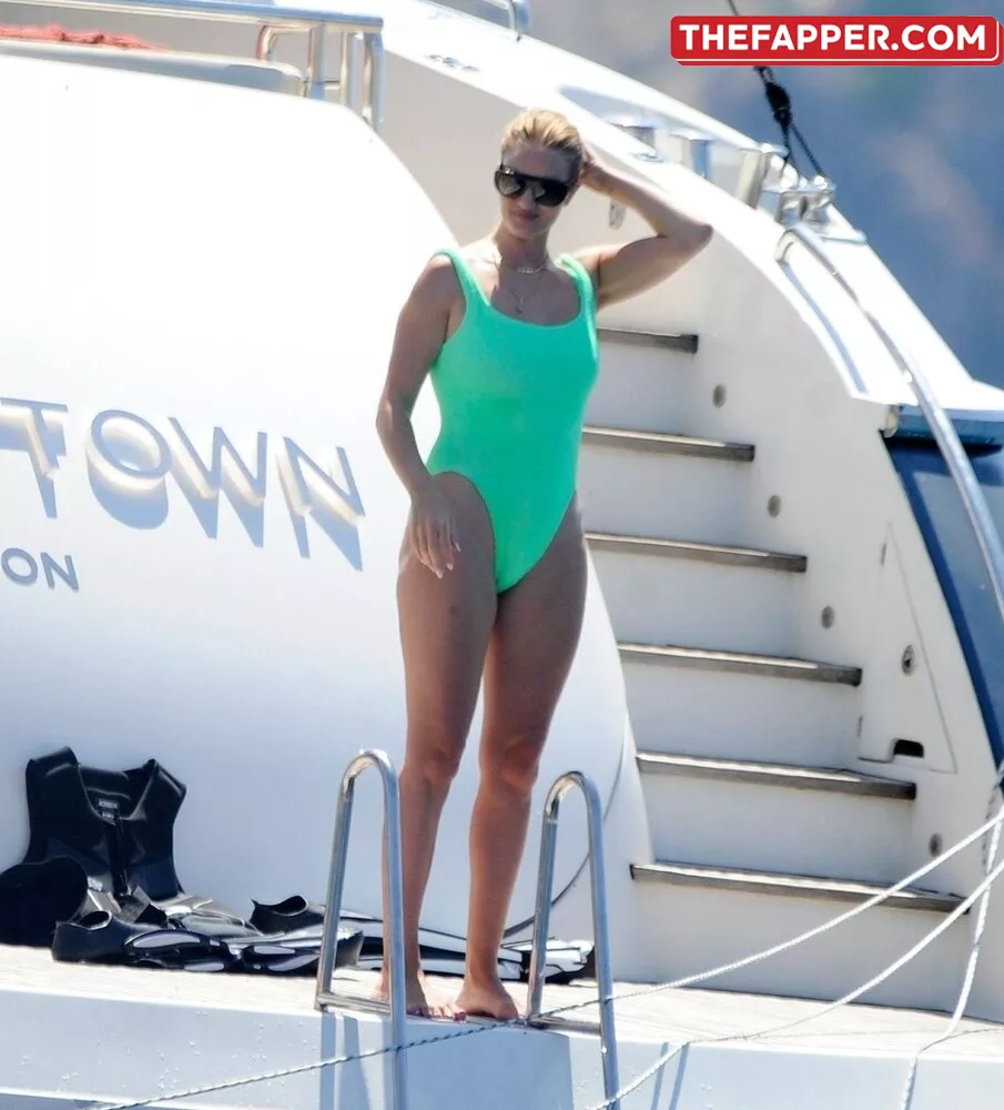 Rosie Huntington Whiteley  Onlyfans Leaked Nude Image #u58LSJfAUl