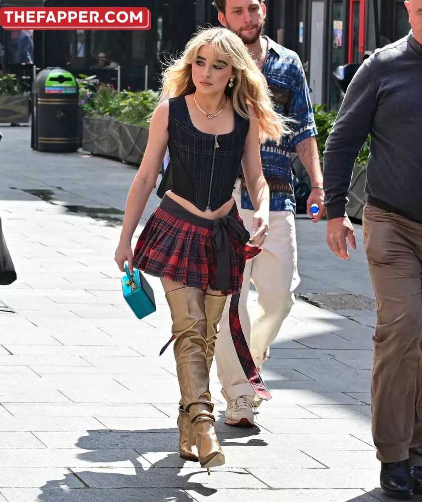 Sabrina Carpenter  Onlyfans Leaked Nude Image #M8a3GwAGHQ