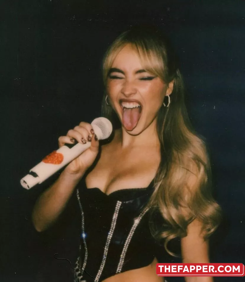 Sabrina Carpenter  Onlyfans Leaked Nude Image #OofVAdoNis