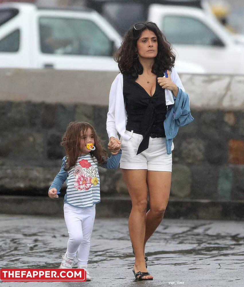 Salma Hayek  Onlyfans Leaked Nude Image #0QvwSF2AFS