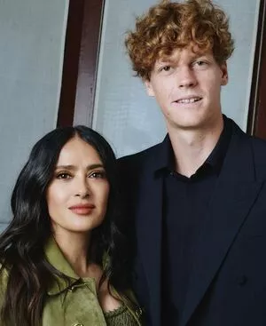 Salma Hayek #ra9e43qG6T