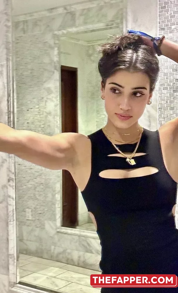 Sara Saffari  Onlyfans Leaked Nude Image #4auE3k7j25