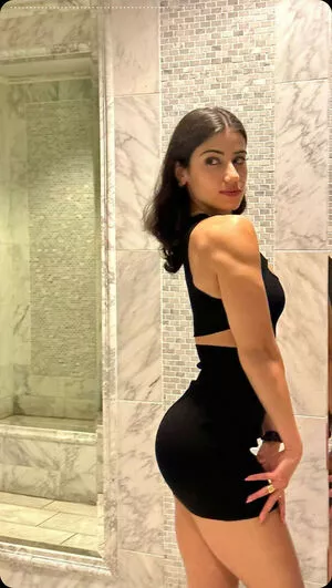 Sara Saffari Onlyfans Leaked Nude Image #9Cuw26Mwk8