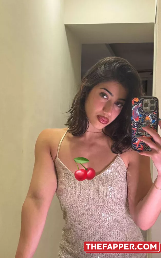 Sara Saffari  Onlyfans Leaked Nude Image #Ph42He6hH4