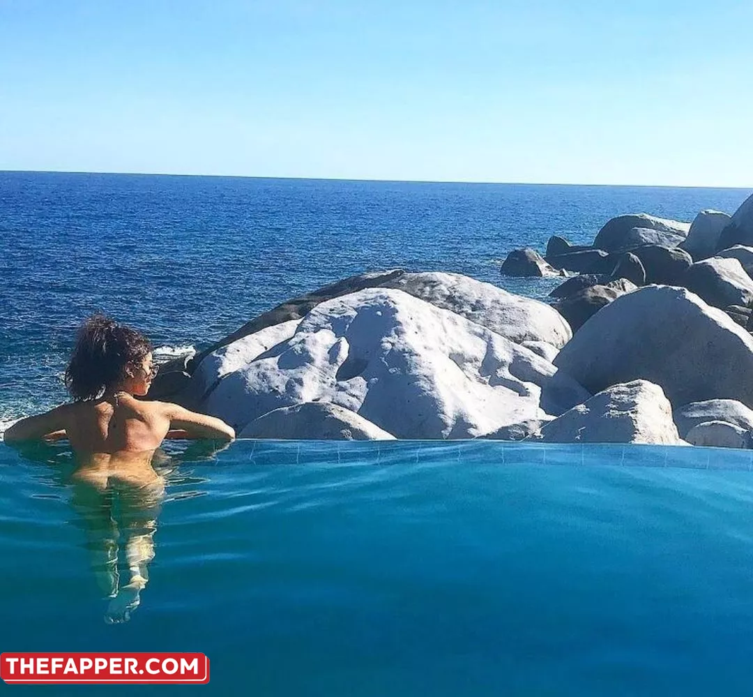 Sarah Hyland  Onlyfans Leaked Nude Image #51KztOw2CV