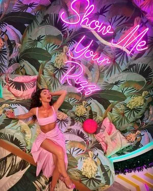 Sarah Hyland #O8XBv7ZLdk