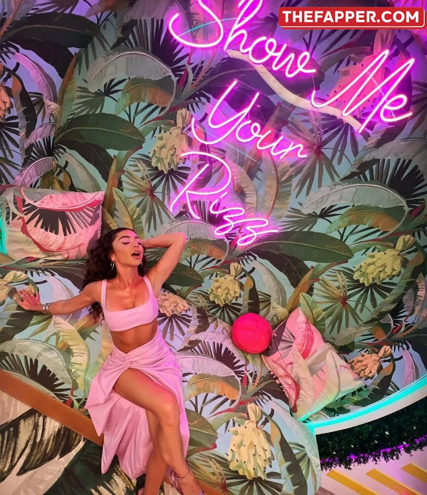 Sarah Hyland  Onlyfans Leaked Nude Image #O8XBv7ZLdk