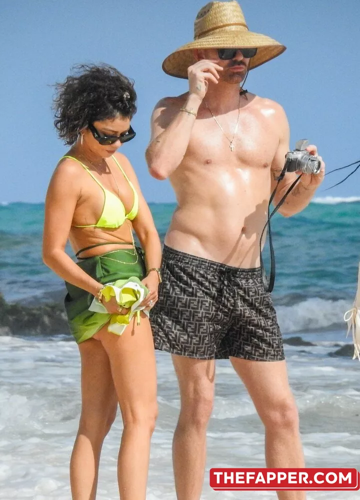 Sarah Hyland  Onlyfans Leaked Nude Image #ZYPW8e3jAM