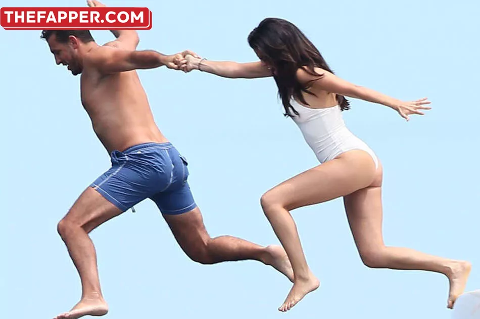 Selena Gomez  Onlyfans Leaked Nude Image #2bZPf0nKef
