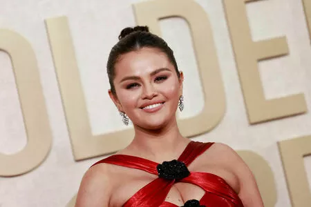 Selena Gomez Onlyfans Leaked Nude Image #AH3MvEteLl