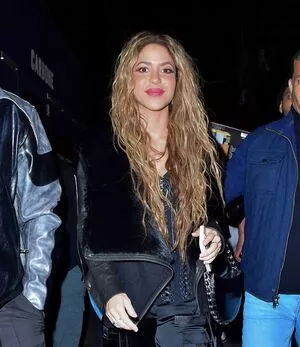 Shakira #gyRA3e7vCf