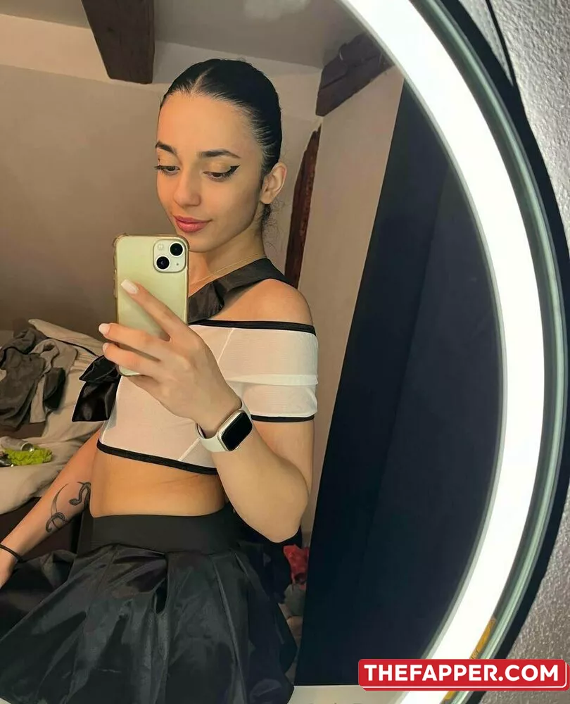 Smile2003  Onlyfans Leaked Nude Image #RgCJHvYY4C