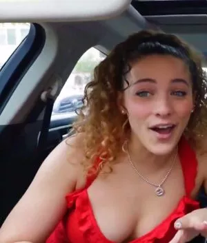 Sofie Dossi #JnabiRUo1F