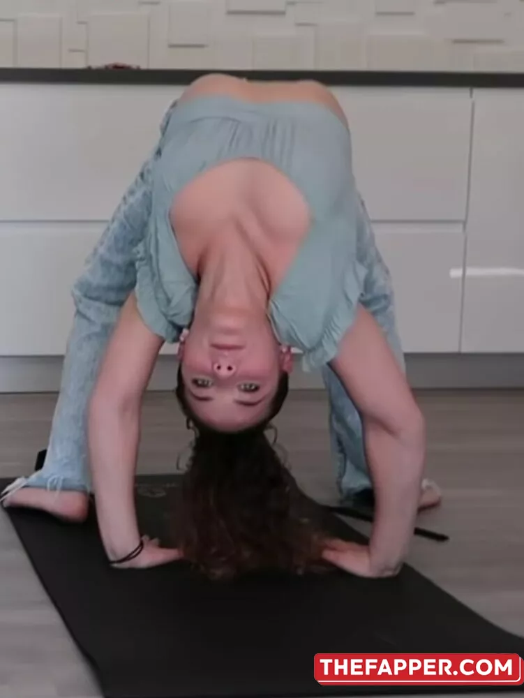 Sofie Dossi  Onlyfans Leaked Nude Image #n4Y9jk4TX1