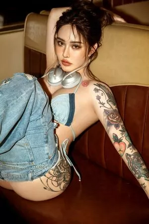 Songyuxin Hitomi #NbKsGBGIje