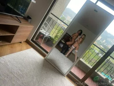 Soyccherry #vRH9huY6DY