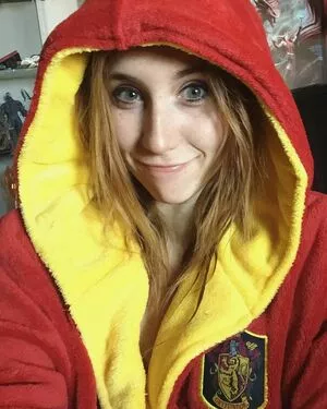 Stephanie Van Rijn #TAZSlT7ppz