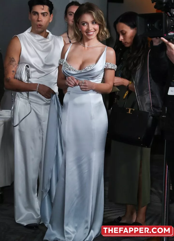 Sydney Sweeney  Onlyfans Leaked Nude Image #4buxDaNsv6