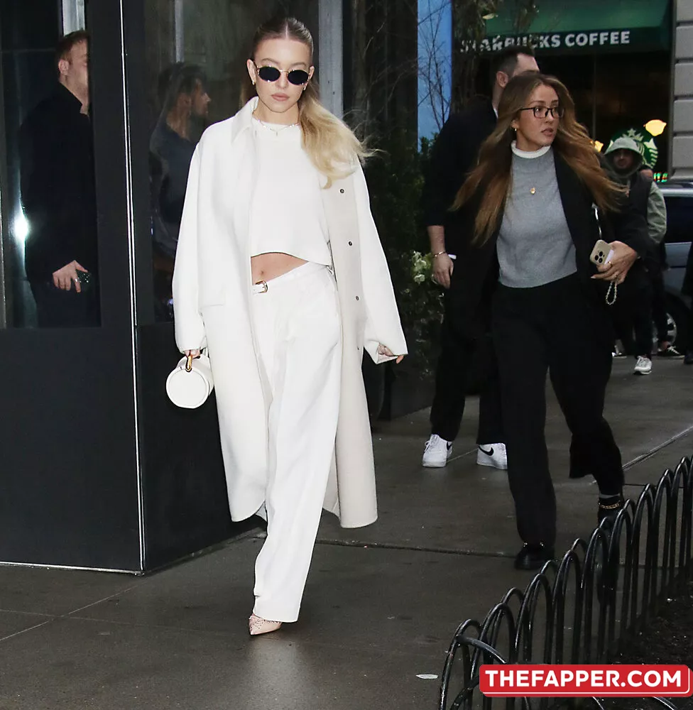 Sydney Sweeney  Onlyfans Leaked Nude Image #qae15tz3yo