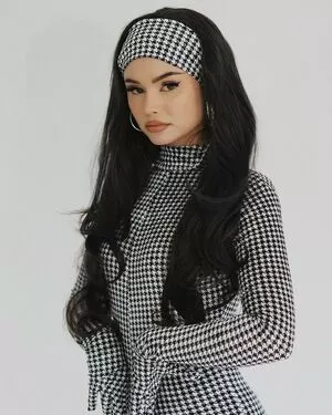 Talia Mar #0EHktTBvNK