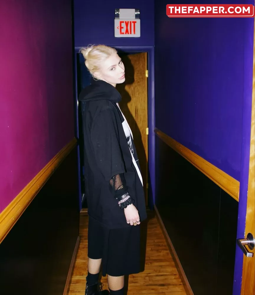 Taylor Momsen  Onlyfans Leaked Nude Image #4fJDb7KuSI