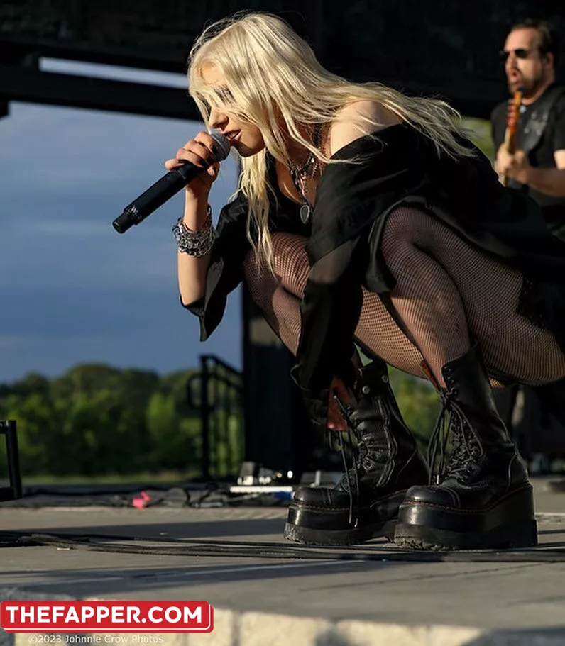 Taylor Momsen  Onlyfans Leaked Nude Image #AYF2Xv52Wv