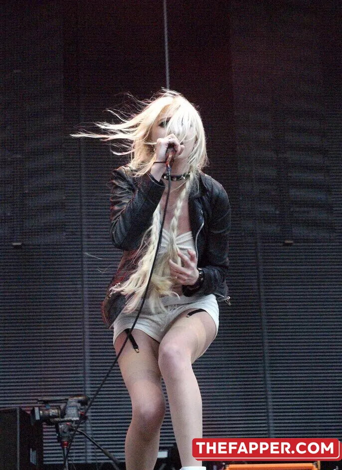 Taylor Momsen  Onlyfans Leaked Nude Image #LWktnhkExy