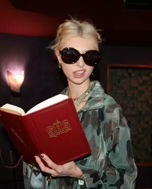 Taylor Momsen #eNwRJX82yI