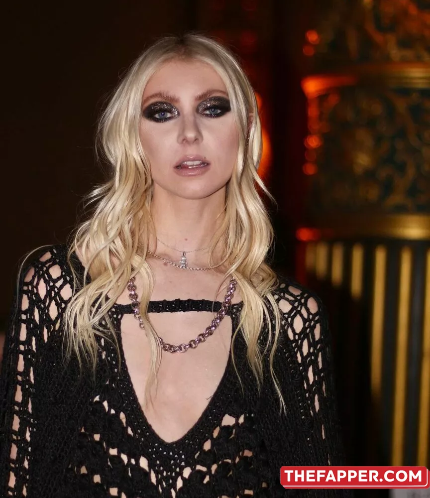 Taylor Momsen  Onlyfans Leaked Nude Image #fAOBvulk20