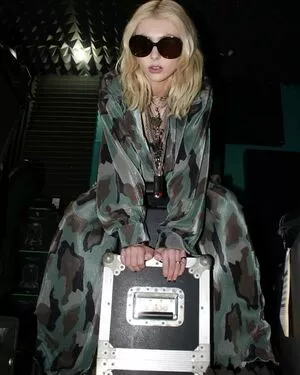 Taylor Momsen #wbj4aWZ7Y2