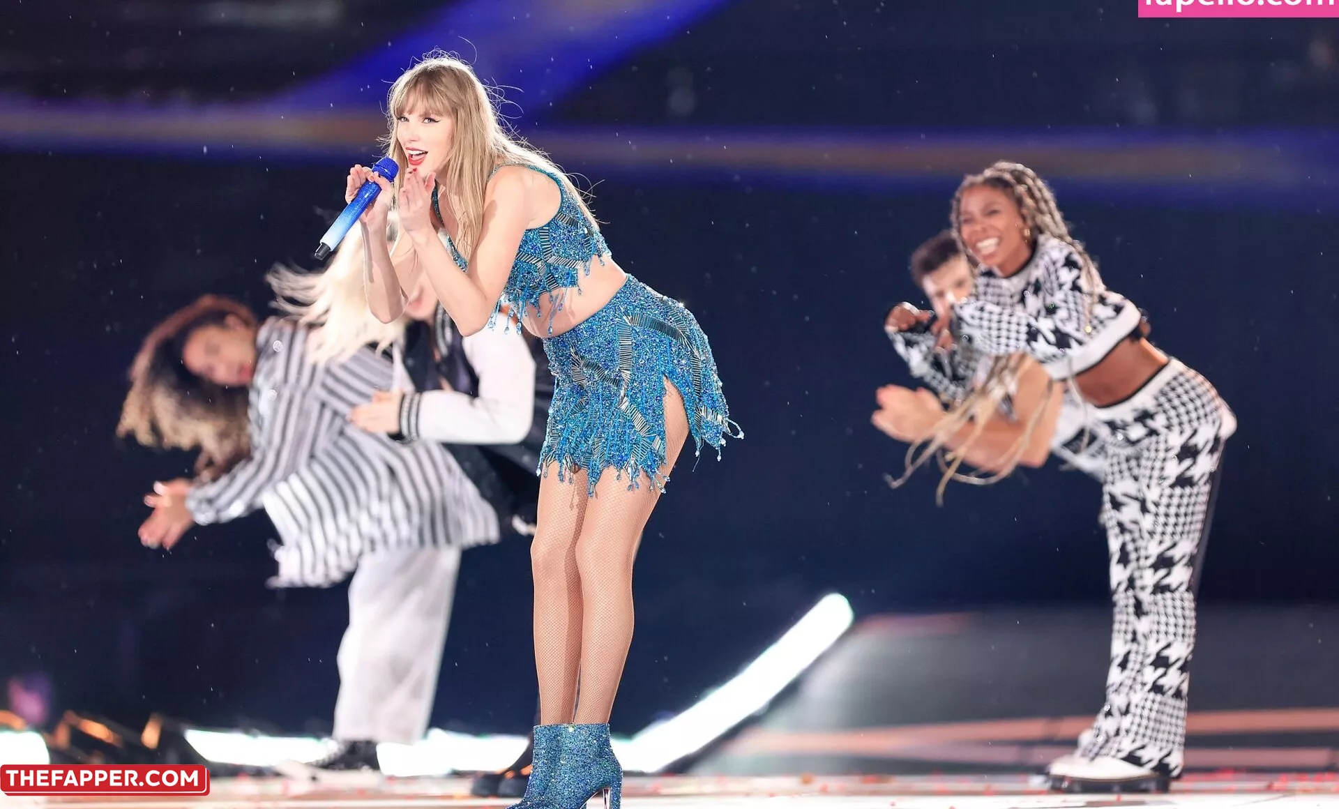 Taylor Swift  Onlyfans Leaked Nude Image #0EiaVriZBx